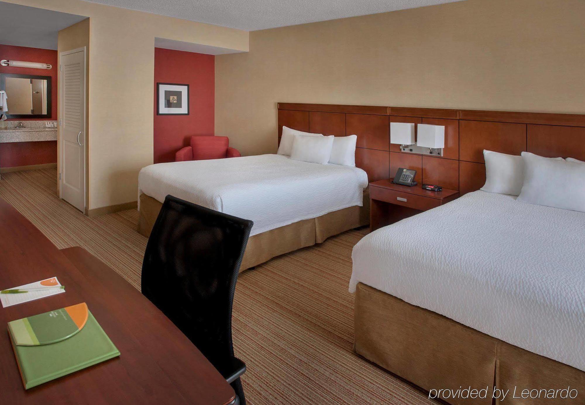 Courtyard By Marriott Jersey City Newport Exterior foto